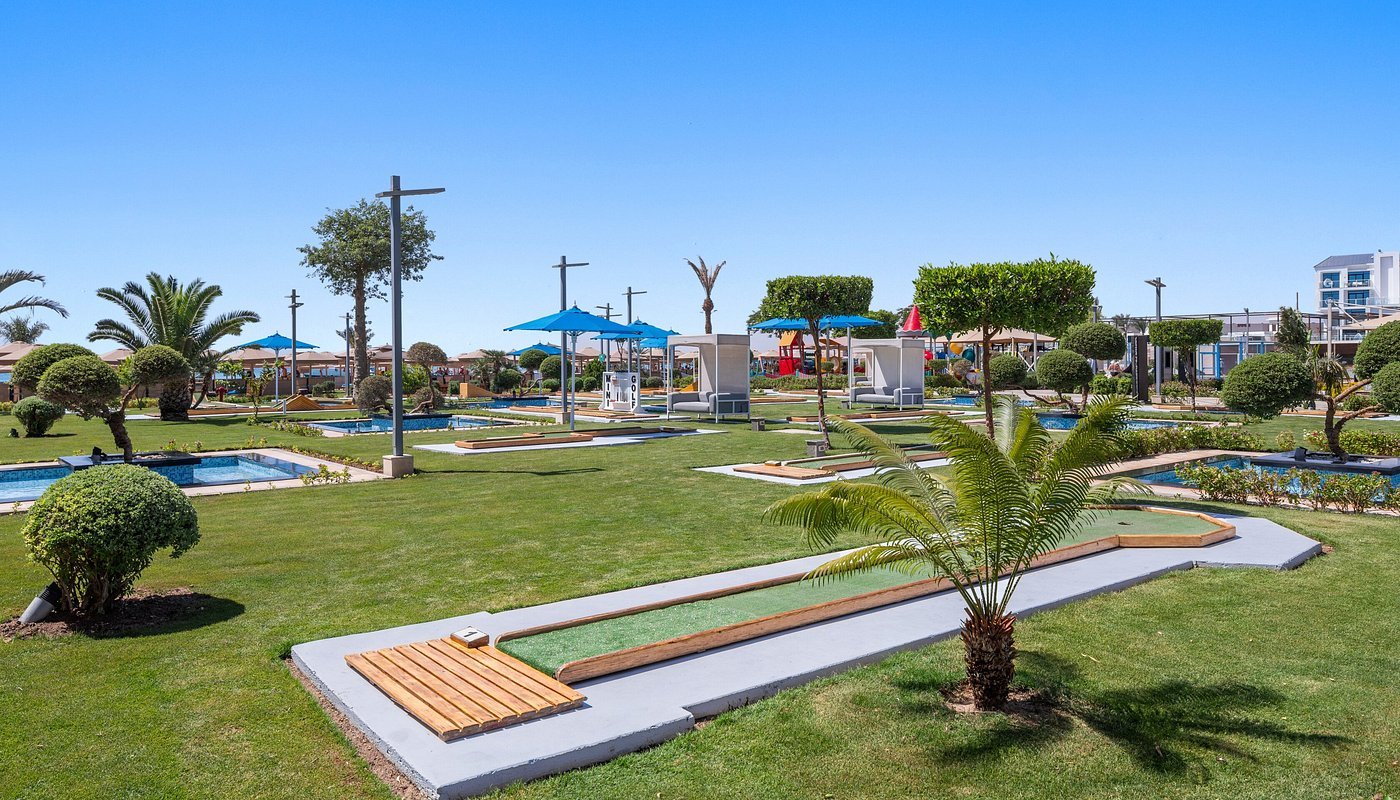 Pickalbatros White Beach Resort1